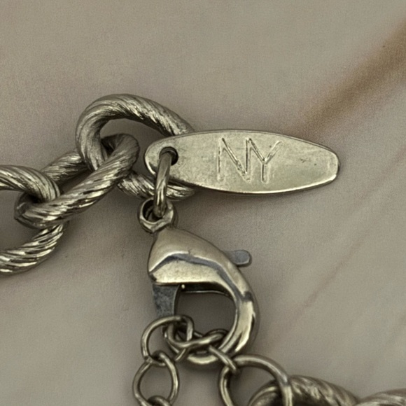 🛍️3/$25🛍️ NY Collection Silver Tone Layered Necklace 17”+3” - Picture 5 of 9